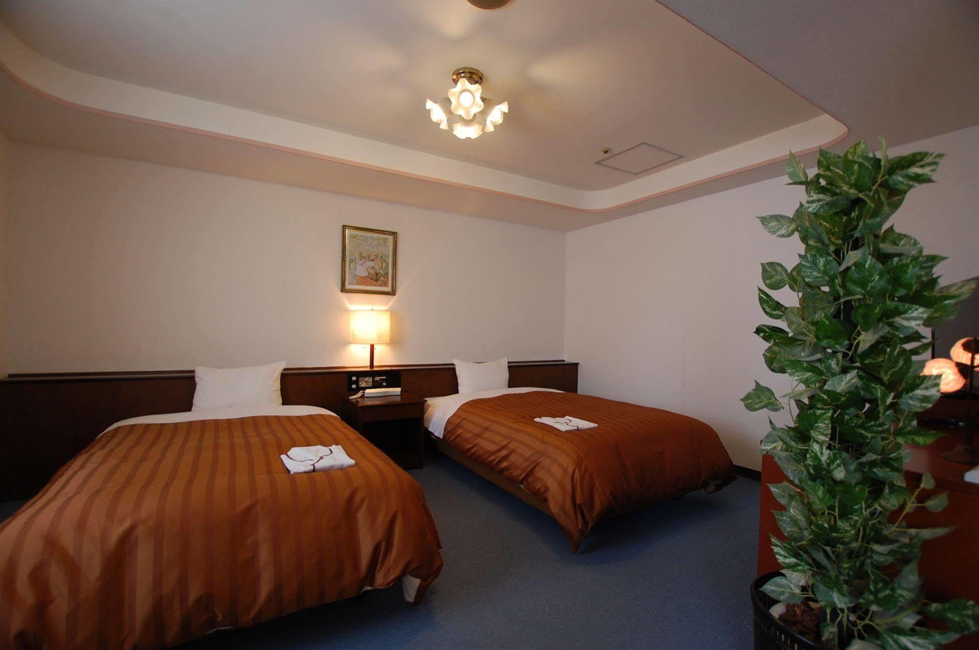Hotel Rapport Senjukaku 2*